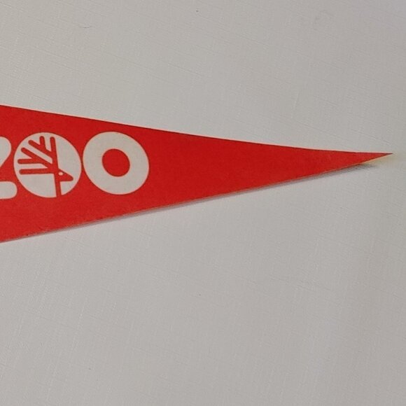 VINTAGE Toronto Zoo Panda Bear Pennant with Dangle Panda Bear Pin 1985 - Picture 6 of 6